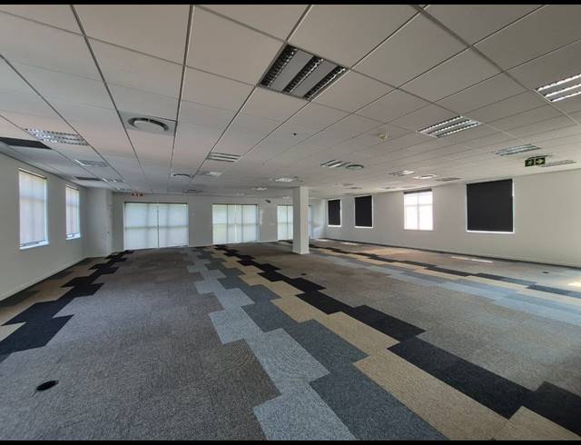 1,528M² OFFICE TO LET IN ILLOVO